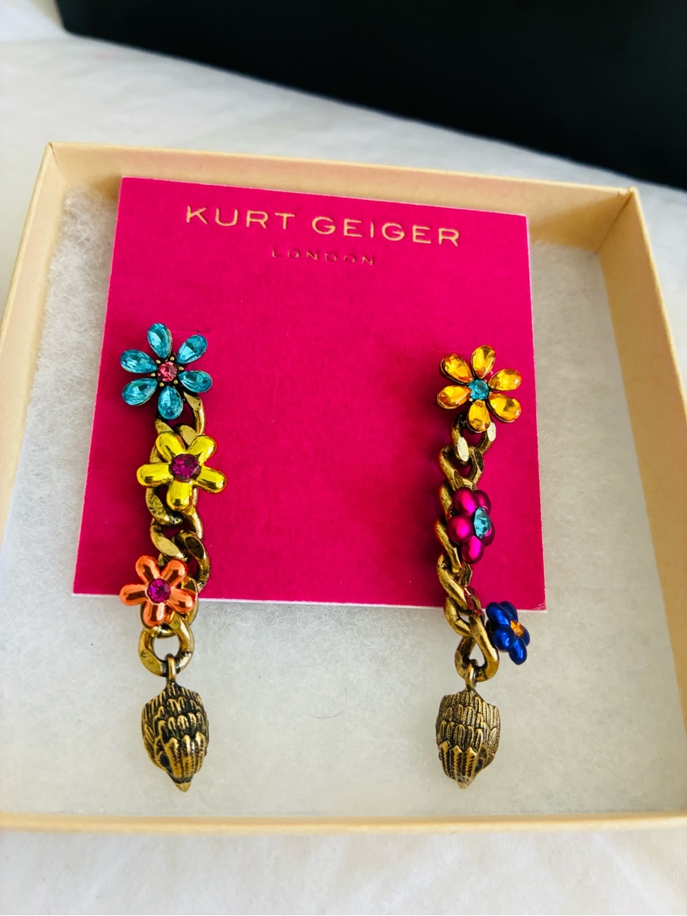 Kurt Geiger Gold-Tone Floral Chain Drop, paid 140.00., New. - Picture 2 of 10